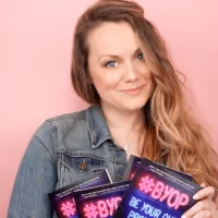 VIDEO: Ashley Kate Adams Visits Backstage LIVE with Richard Ridge- Watch Now!