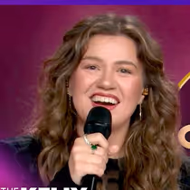 Kelly Clarkson Debuts New Single 'I'd Be Lyin'' During Series Finale Farewell