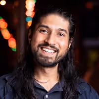 Comedian Alingon Mitra to Perform at The Den Theatre in August