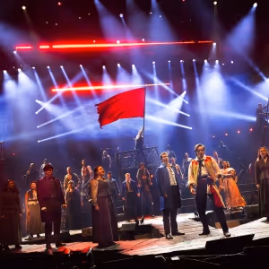 Photos: Killian Donnelly, Jac Yarrow, and More in LES MISERABLES THE ARENA…