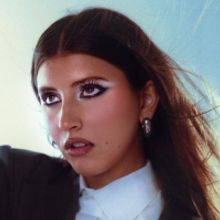 Lindsey Lomis Returns With Dreamy Anthem 'This Time (I Don't Wanna)'