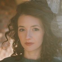 Michaela Anne Shares 'Happy Xmas' Holiday EP