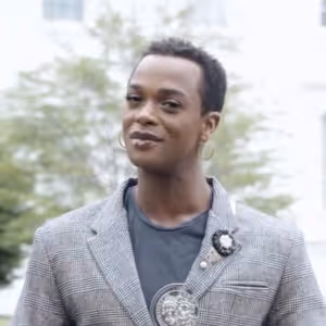 Video: J. Harrison Ghee & SOME LIKE IT HOT Cast Members Visit the White House to…