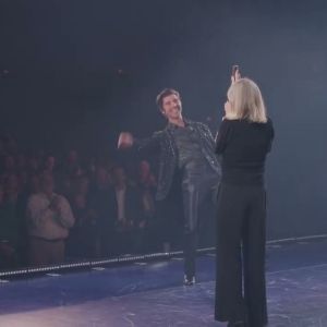 Video: Neil Diamond FaceTimes Into THE NEIL DIAMOND MUSICAL: A BEAUTIFUL NOISE…