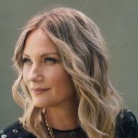 WATCH: Jennifer Nettles Debuts New Music Video for Oh, What A Beautiful Mornin' in…