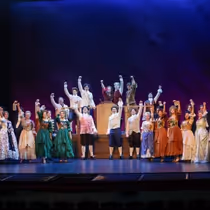 Review: Music Theatre West’s THE SCARLET PIMPERNEL is Grand