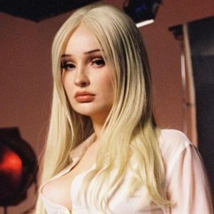 Video: Kim Petras Performs 'Alone,' 'Claws,' & 'Minute' in Captivating 'Feed The Beast' Symphonic Sessions
