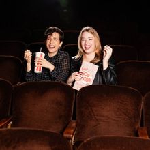 SIX CHICK FLICKS to Bring Award-Winning Parody To Edinburgh
