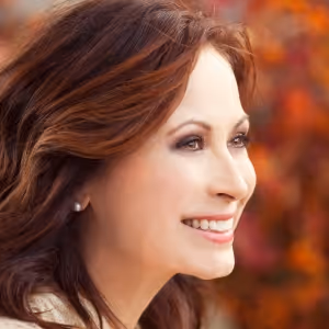 Review: LINDA EDER Is Cookin' with Gas in High-Octane October Shows at 54 Below