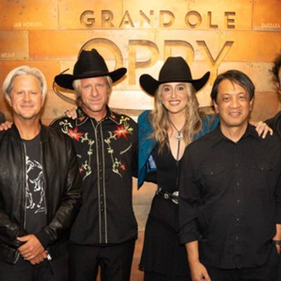 SWITCHFOOT to Make Grand Ole Opry Debut With Lainey Wilson Duet