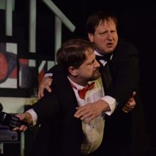 Review: NEIL SIMON'S RUMORS at The Royal Theatre