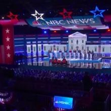 VIDEO: Maya Rudolph, Larry David, and Woody Harrelson Return for Democratic Debate on