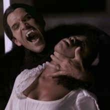 BWW Review: ACT's DRACULA a Chilling, Bloody Good Time