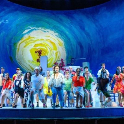 Review: MAMMA MIA! &ndash; An Energizing Breeze of Fresh Air on a Greek Island