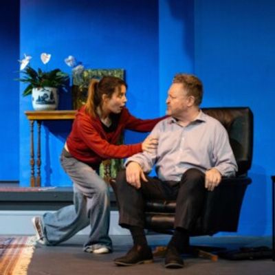 Review: INFLUENCE at Stirling Community Theatre