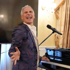 Review: Mark Nadler Turns up the Volume at the Dutch Treat Club