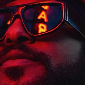 Willie Jones Destroys The Club On 'Dive Bar' Feat. Ben Burgess