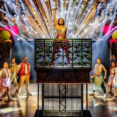 Canadian Production of &amp; JULIET Extends Performances