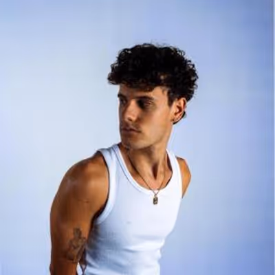 Fabián Releases New Single QUÉ LÁSTIMA About Wondering What Could Have Been