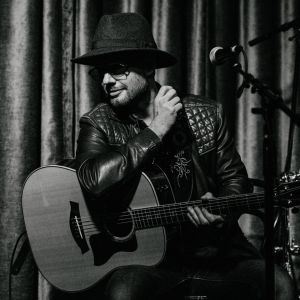 Guitarist Dave Hanson Returns To The Stage At Blues Bar In Harrogate For First Live…