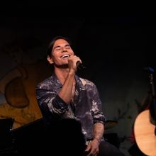 Review: Julio Iglesias, Jr. Makes His Café Carlyle Debut with TIMELESS
