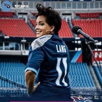 Kelly Lang Performs National Anthem At Nissan Stadium For Tennessee Titans VS…