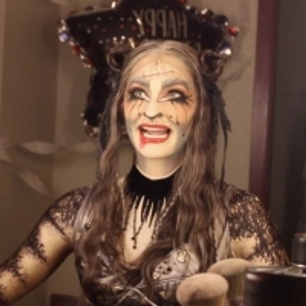 VIDEO: Go Behind The Scenes Of CATS On Tour - Chicago Theater Video
