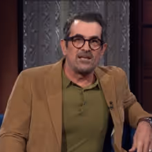 VIDEO: Ty Burrell Talks Phil Dunphy on THE LATE SHOW WITH STEPHEN COLBERT