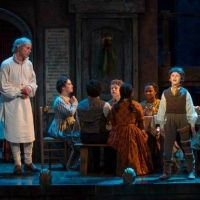 Review Roundup: A CHRISTMAS CAROL Returns to Milwaukee Rep - Read the Reviews!