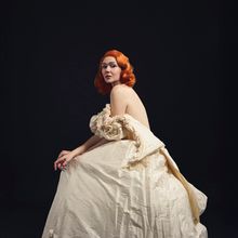 Elf Lyons to Make NY and USA Debut at SoHo Playhouse With THE WOMAN ON THE EDGE