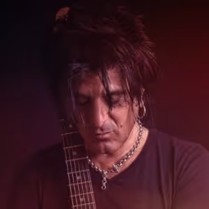 Guitarist, Singer & Songwriter Steve Conte Releases New Single 'Girl With No Name'