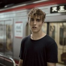 Sam Fender Performs Newest Single 'The Borders' on LATE NIGHT WITH SETH MEYERS