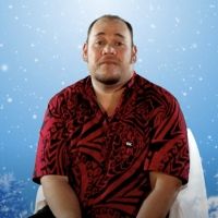 VIDEO: Quinn Kelsey of the Hawai'i Opera Theatre Performs 'Silent Night' in English…