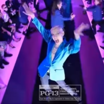 STAGE TUBE: Nuevo Tr&aacute;iler de EVERYBODY'S TALKING ABOUT JAMIE