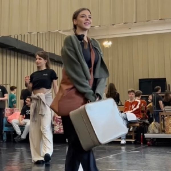 VIDEO: Inside Rehearsals for Polish Non-Replica Production of WICKED - Poland Theater Video