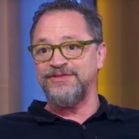 Video: Joshua Malina Reveals Why Starring in LEOPOLDSTADT is 'Meaningful' to Him on…