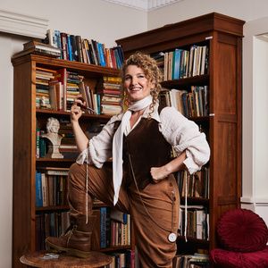 EDINBURGH 2026: Review: ALICE FRASER: OH MAN!, Monkey Barrel at O'Neills (The Tr