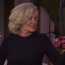 Jessica Lange on Her KING KONG Rejection and Returning for AMERICAN HORROR STORY: 13