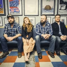 Amanda Anne Platt & The Honeycutters Bring Their Roots Country Style To Christmas