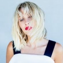 Mae Mae Releases New Single 'Crumblin'