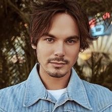 Tyler Blackburn to Appear as a Special Guest on PRETTY LITTLE WINE MOMS Podcast