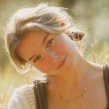 Sydney Rose Shares New Single 'Oat Milk'