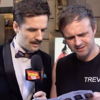 Video: Stars Walk the Red Carpet for Opening Night of PETER PAN GOES WRONG Video