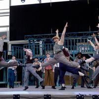 Review: Stage West Presents DISNEY'S NEWSIES at Essentia Health Plaza At The Lights Photo