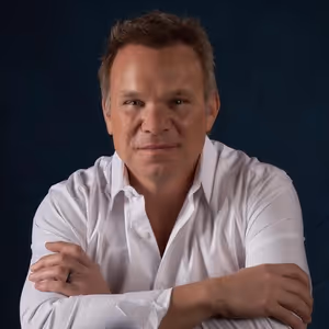 Interview: Two-Time Tony Winner Norbert Leo Butz Brings Three Decades of Broadway to…