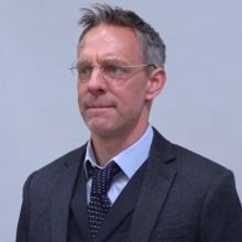 VIDEO: Watch HARRY POTTER AND THE CURSED CHILD's Trevor White Transform Into Harry Po