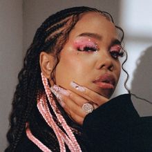 Zoe Wees Releases New Single 'Lighting'