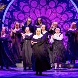 Review: SISTER ACT at Crown Theatre