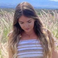Sabrina Sekuloski Shares 'Red Convertible'
