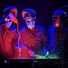 Review: BLUE MAN GROUP - BLUEVOLUTION WORLD TOUR, Festival Theatre